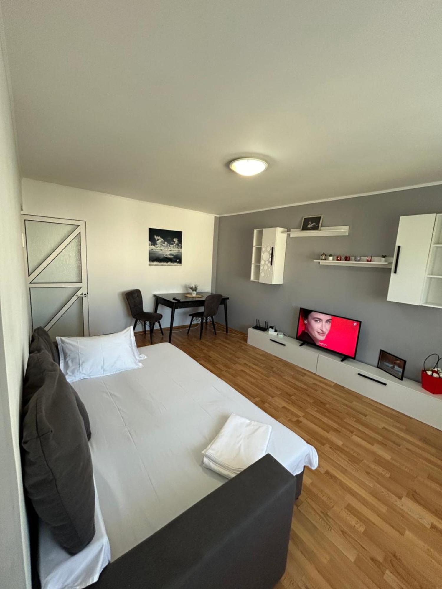 Sj Apartment *